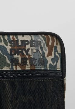 Superdry SPORT POUCH - Across Body Bag - Green -Superdry Shop 006b37d4551c48fb83e2d7a6f998085a