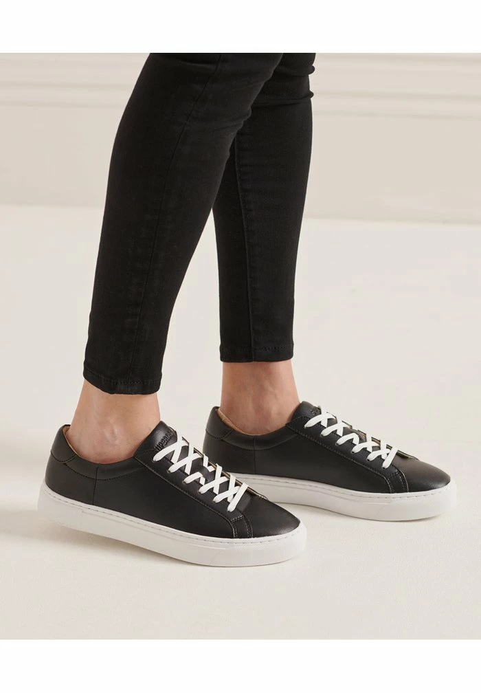 Superdry VEGAN RETRO COURT - Trainers - Black 1 Superdry VEGAN RETRO COURT - Trainers - Black