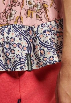 Superdry VINTAGE TIERED - Top - Soft Pink Block Print -Superdry Shop 0f28a0c3169f4703a2d8f948b5aeada4
