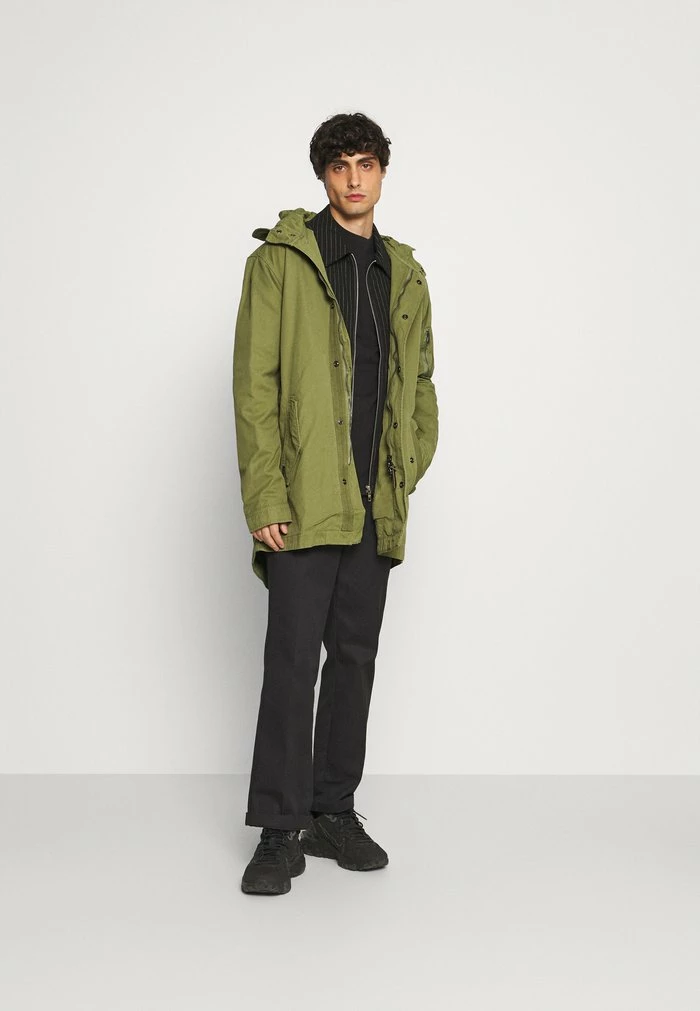 Superdry SERVICE FISHTAIL - Parka - Lieutenant Olive 2 Superdry SERVICE FISHTAIL - Parka - Lieutenant Olive - Image 2