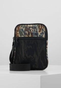 Superdry SPORT POUCH - Across Body Bag - Green