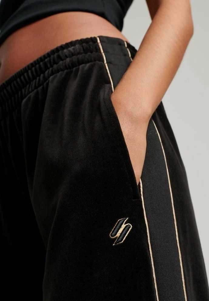 Superdry CODE - Trousers - Black 3 Superdry CODE - Trousers - Black - Image 3