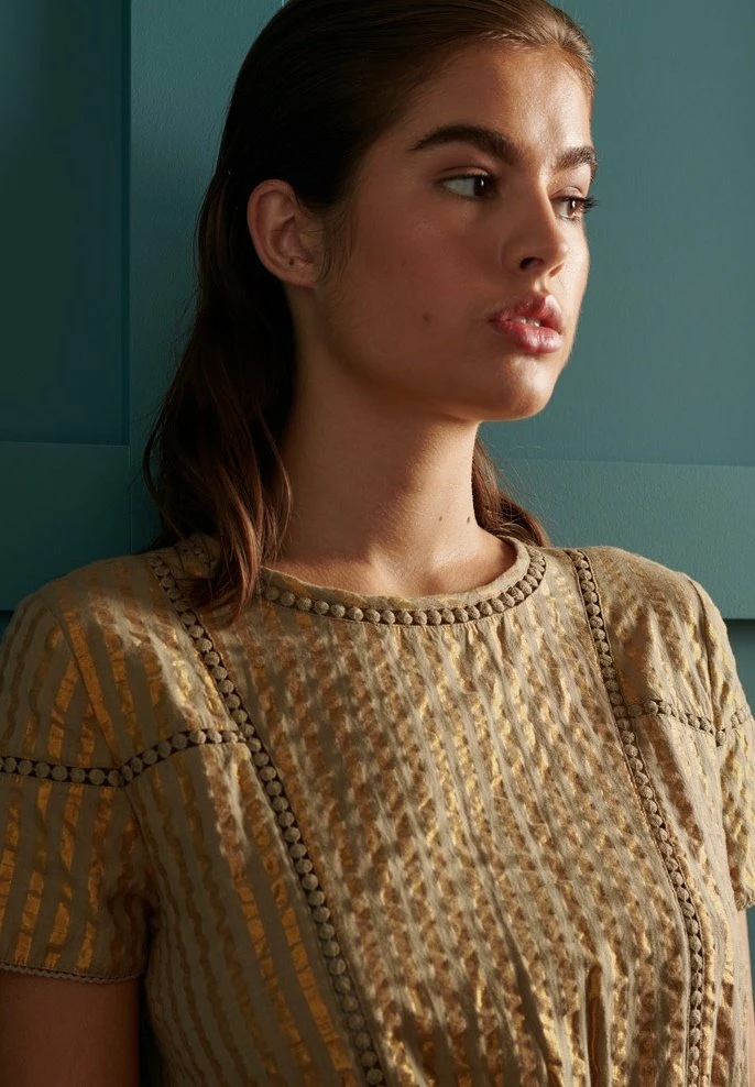 Superdry LIMITED EDITION METALLIC MIDI - Day Dress - Gold Metallic 3 Superdry LIMITED EDITION METALLIC MIDI - Day Dress - Gold Metallic - Image 3