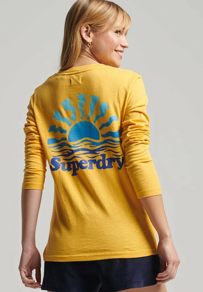 Superdry VINTAGE CALI LONG SLEEVE - Long Sleeved Top - Pigment Yellow 2 Superdry VINTAGE CALI LONG SLEEVE - Long Sleeved Top - Pigment Yellow - Image 2