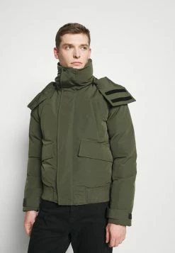 Superdry EVEREST - Winter Jacket - Dark Moss