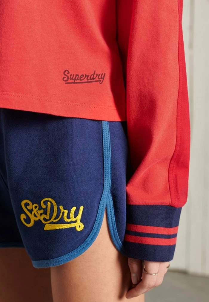 Superdry COLLEGIATE GRAPHIC - Long Sleeved Top - Drop Kick Red 2 Superdry COLLEGIATE GRAPHIC - Long Sleeved Top - Drop Kick Red - Image 2