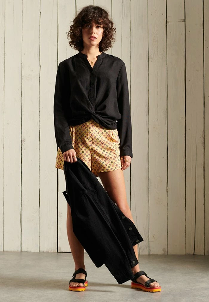 Superdry Shorts - Yellow Tile Aop 1 Superdry Shorts - Yellow Tile Aop