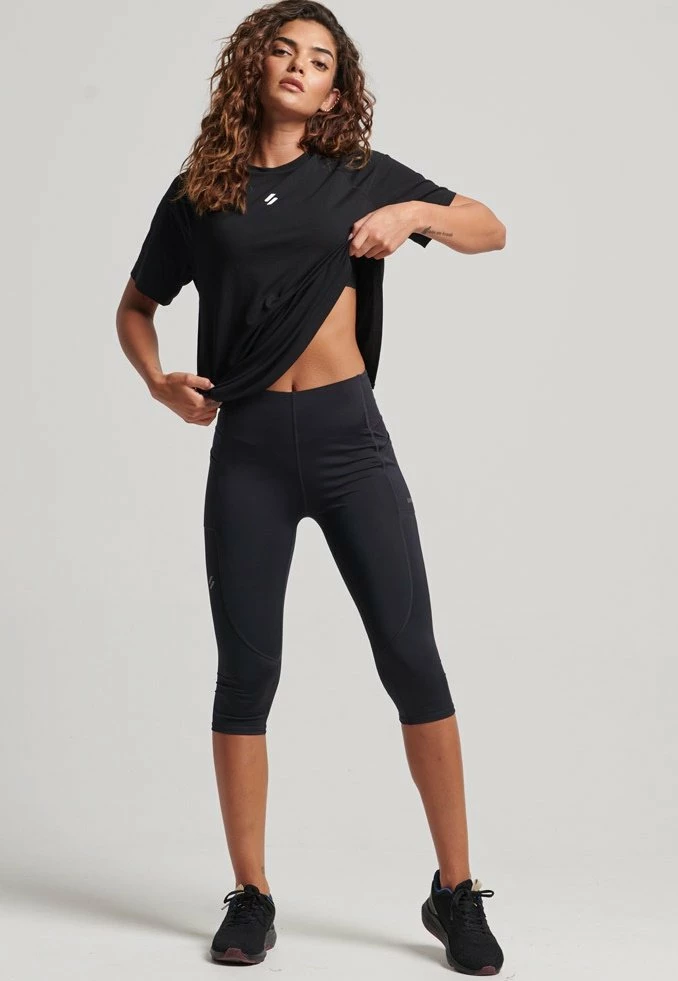 Superdry SPORT RUN SHORT SLEEVE - Print T-shirt - Black 2 Superdry SPORT RUN SHORT SLEEVE - Print T-shirt - Black - Image 2