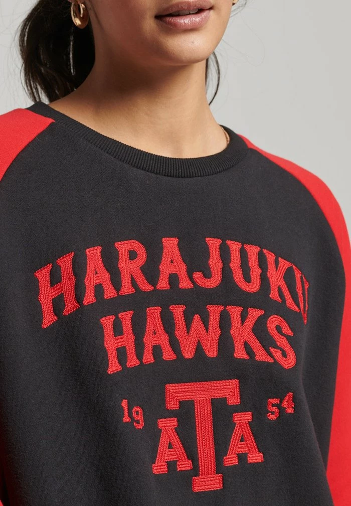 Superdry VINTAGE COLLEGIATE RAGLAN - Sweatshirt - Black 2 Superdry VINTAGE COLLEGIATE RAGLAN - Sweatshirt - Black - Image 2