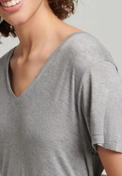 Superdry Basic T-shirt - Grey Metallic 6 Superdry Basic T-shirt - Grey Metallic -Superdry Shop 2f11dc8936b1464aa5d2fe6021ab38a9