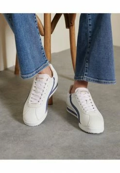 Superdry Trainers - White Soft Navy