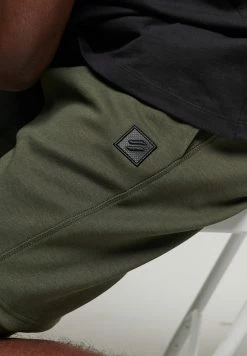 Superdry CODE TECH - Shorts - Dark Moss -Superdry Shop 329275e5956a4fdc9279561f4d097f75