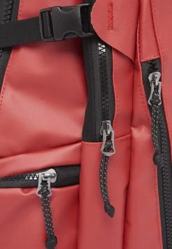 Superdry CODE TARP - Rucksack - Risk Red 10 Superdry CODE TARP - Rucksack - Risk Red -Superdry Shop 351ae33245b044b0b9fa410bc3203577