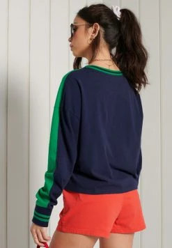 Superdry COLLEGIATE GRAPHIC - Long Sleeved Top - Drop Kick Green 5 Superdry COLLEGIATE GRAPHIC - Long Sleeved Top - Drop Kick Green -Superdry Shop 4ad6919e7d0a4e3eacebc49aabbd897e