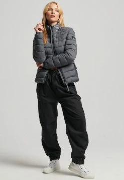 Superdry MOUNTAIN FUJI - Winter Jacket - Football Grid Charcoal -Superdry Shop 4e23a0d7333a42dab61592455d1aa21e