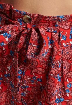 Superdry VINTAGE PAPER PRINTED - Shorts - Paisley Red Aop -Superdry Shop 4f295409efb1462db68a40fef5a5eb5c