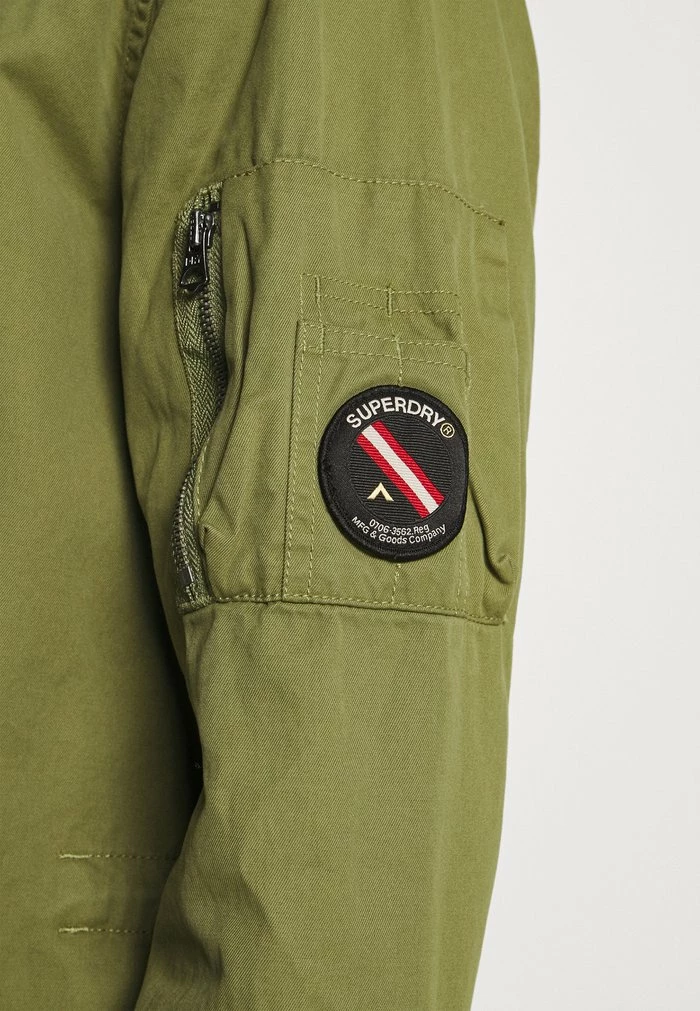 Superdry SERVICE FISHTAIL - Parka - Lieutenant Olive 5 Superdry SERVICE FISHTAIL - Parka - Lieutenant Olive - Image 5