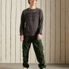 Superdry PARACHUTE - Cargo Trousers - Overdyed Camo