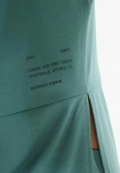 Superdry Basic T-shirt - Dark Green 9 Superdry Basic T-shirt - Dark Green -Superdry Shop 5c8928a6135448e09834bf8f61e9d23d