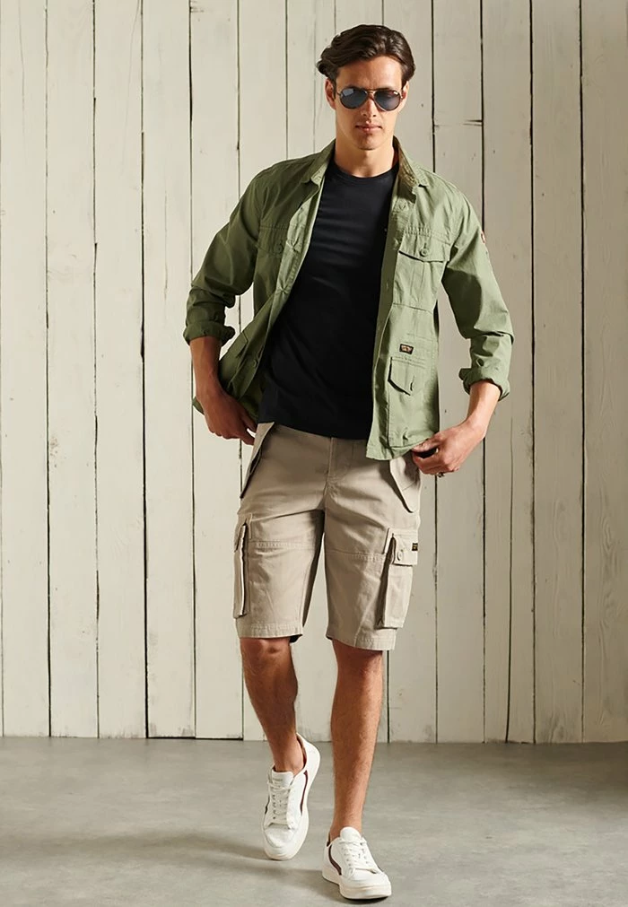 Superdry CORE HEAVY - Shorts - Stone 1 Superdry CORE HEAVY - Shorts - Stone