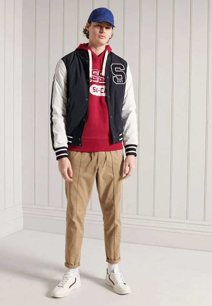 Superdry ATHLETIC ASSOCIATION CALIFORNIA GRAPHIC - Hoodie - Red 1 Superdry ATHLETIC ASSOCIATION CALIFORNIA GRAPHIC - Hoodie - Red