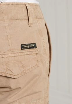 Superdry PARACHUTE - Shorts - Sand -Superdry Shop 5fefff4484664e2893fc3c44dbdd3767
