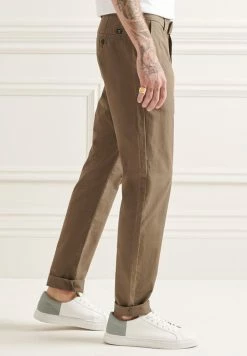 Superdry STUDIOS - Chinos - Washed Khaki -Superdry Shop 61263706a98c4f32b0e99af850d78fa3