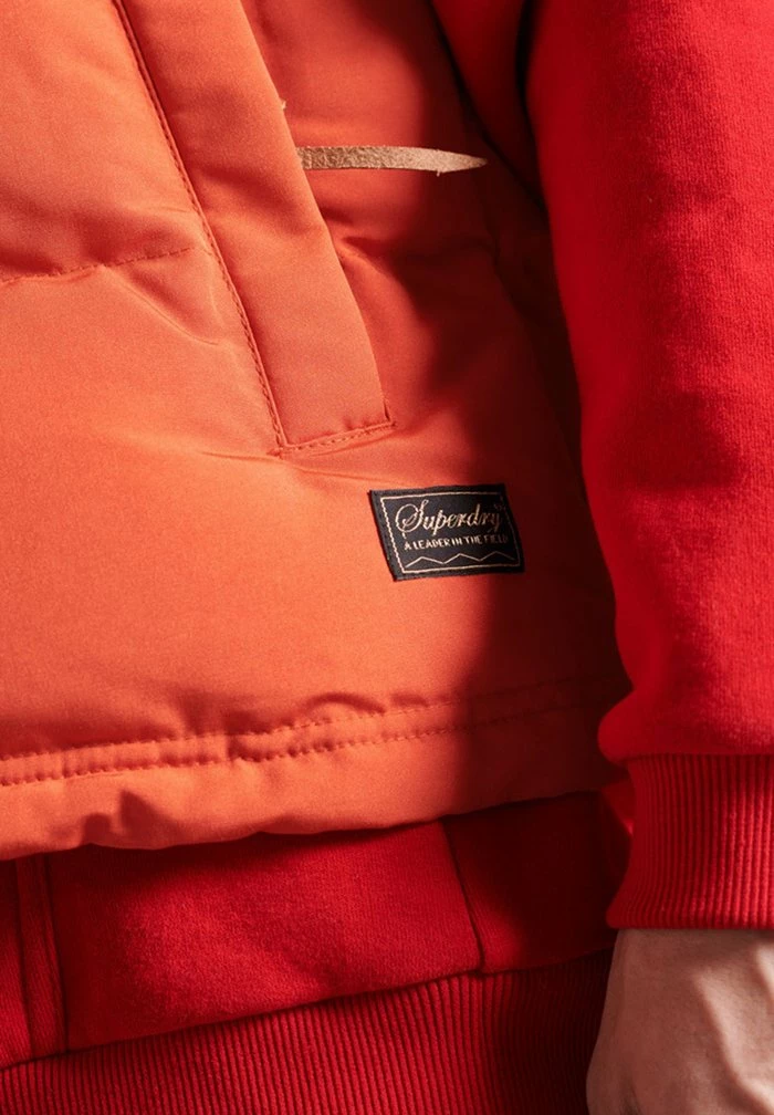 Superdry EVEREST - Waistcoat - Bold Orange 3 Superdry EVEREST - Waistcoat - Bold Orange - Image 3