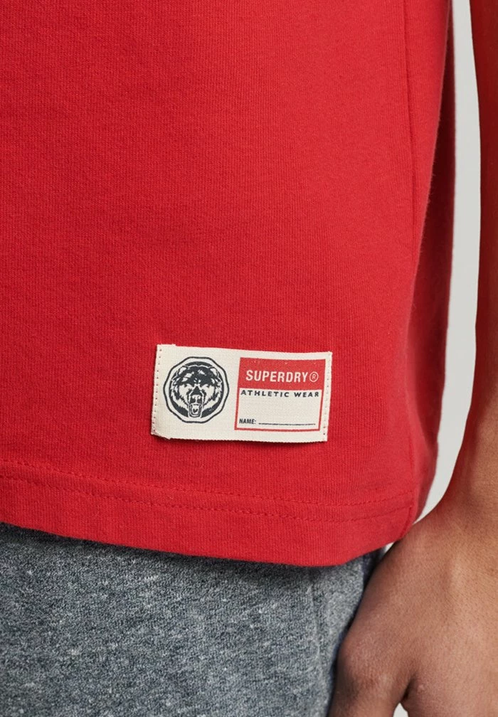 Superdry VINTAGE ATHLETIC - Print T-shirt - Varsity Red 4 Superdry VINTAGE ATHLETIC - Print T-shirt - Varsity Red - Image 4