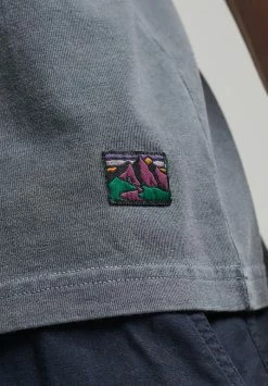 Superdry VINTAGE TERRAIN - Print T-shirt - Montauk Navy -Superdry Shop 7776ba93c0184d59a427175f7d0c042f