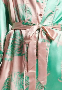 Superdry Dressing Gown - Mixed Tiger -Superdry Shop 785e0f1877584af09a1ff648529c997f