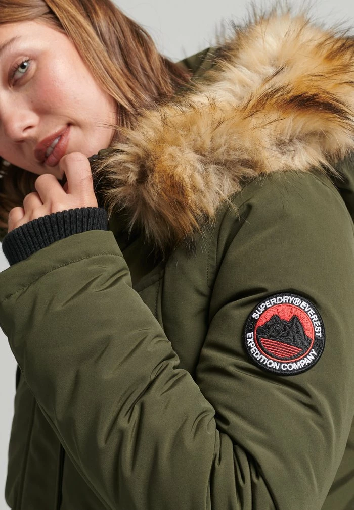 Superdry EVEREST - Parka - Surplus Goods Olive 2 Superdry EVEREST - Parka - Surplus Goods Olive - Image 2