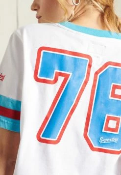 Superdry COLLEGIATE - Print T-shirt - Optic -Superdry Shop 7e914fe16fb04b8b864132bbeb3a4ade