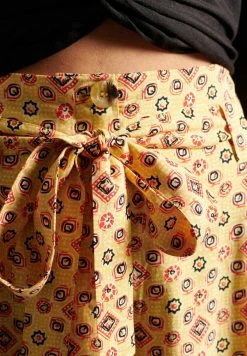 Superdry Shorts - Yellow Tile Aop 7 Superdry Shorts - Yellow Tile Aop -Superdry Shop 81ab467a0049434cbedbda9c7a4b79dc