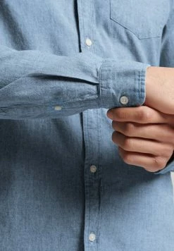 Superdry CLASSIC UNIVERSITY OXFORD - Shirt - Indigo Chambray Oxford -Superdry Shop 833f15ba9394486abbbf591be7764294