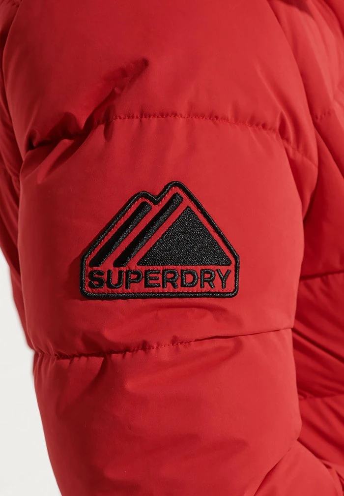 Superdry MICROFIBER MOUNTAIN PUFFER - Winter Jacket - High Risk Red 11 Superdry MICROFIBER MOUNTAIN PUFFER - Winter Jacket - High Risk Red - Image 11