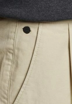 Superdry Chinos - White Pepper 10 Superdry Chinos - White Pepper -Superdry Shop 83b407350fca4dcaba0f444753ffea2a