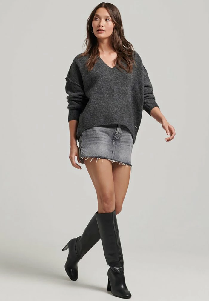 Superdry OVERSIZED V NECK - Jumper - Black Marl 2 Superdry OVERSIZED V NECK - Jumper - Black Marl - Image 2