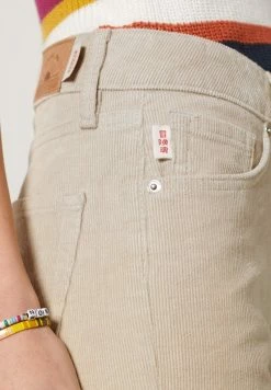 Superdry Flared Jeans - Explorer Sand -Superdry Shop 88d76bd14e064d24baa006bb6a2d586f