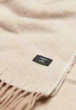 Superdry Scarf - White Pepper -Superdry Shop 8a84401c59a444b7ba50ee917de9be67