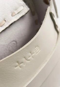 Superdry LIMITED EDITION DRY SADDLE - Across Body Bag - Ecru -Superdry Shop 8bcf204a3266470fbc6c69c3d12e60b0