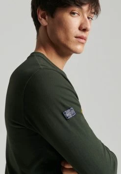 Superdry VINTAGE LOGO NARRATIVE - Long Sleeved Top - Surplus Goods Olive 6 Superdry VINTAGE LOGO NARRATIVE - Long Sleeved Top - Surplus Goods Olive -Superdry Shop 91df9364e1524958a75f88a4a8224171