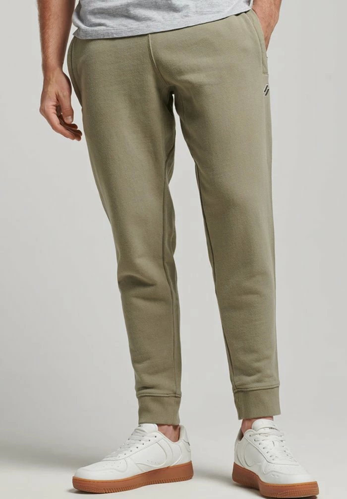 Superdry ESSENTIAL TAPERED - Tracksuit Bottoms - Light Khaki 1 Superdry ESSENTIAL TAPERED - Tracksuit Bottoms - Light Khaki