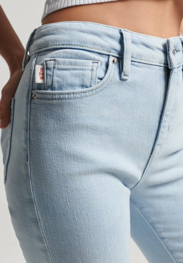 Superdry HIGH RISE - Jeans Skinny Fit - Lighter Indigo Vintage Destroy 3 Superdry HIGH RISE - Jeans Skinny Fit - Lighter Indigo Vintage Destroy - Image 3