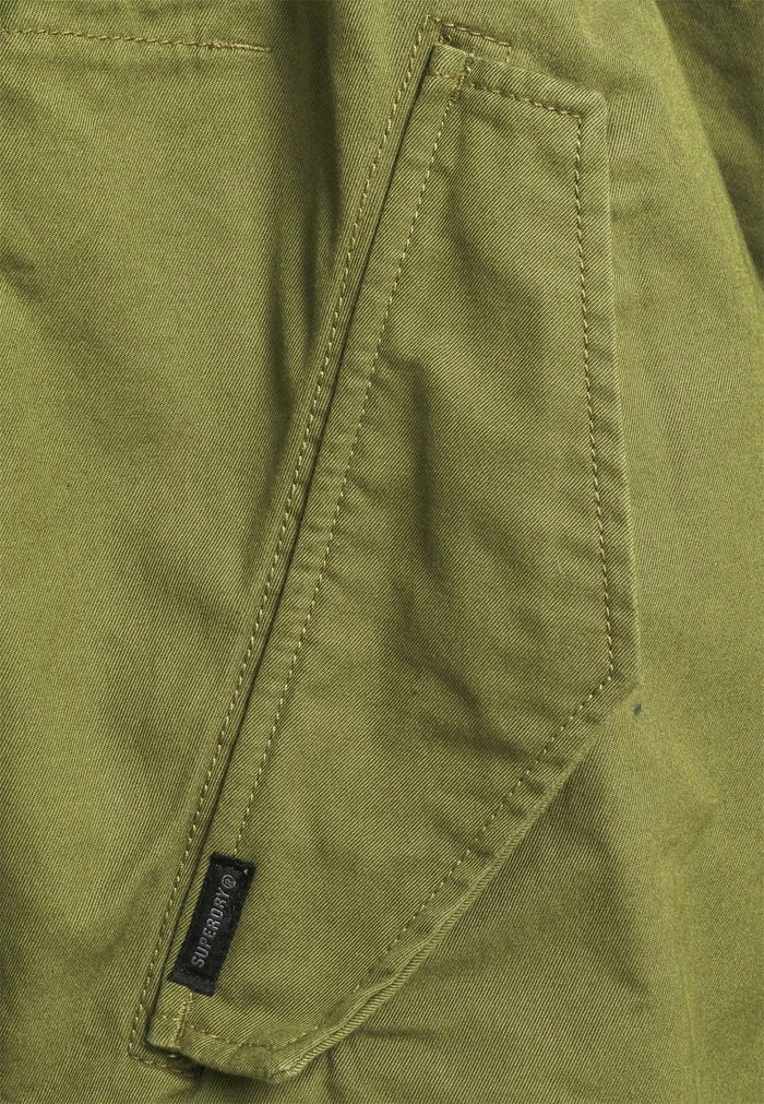 Superdry SERVICE FISHTAIL - Parka - Lieutenant Olive 7 Superdry SERVICE FISHTAIL - Parka - Lieutenant Olive - Image 7