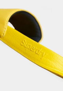 Superdry CORE - Pool Slides - Yellow -Superdry Shop 97455f274c6a4e54b01c3cb25d3bcd01