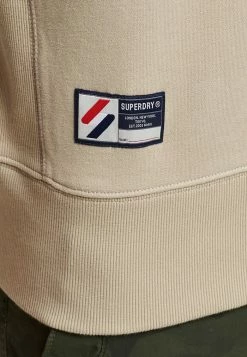 Superdry ESSENTIAL CREW - Sweatshirt - Explorer Sand -Superdry Shop 9a10cbb878ed4f67b6012fb8592c6e3e