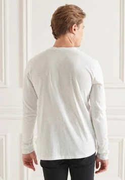 Superdry STUDIOS SLUB HENLEY - Long Sleeved Top - Optic -Superdry Shop 9ae1bdc2d52c43c498e7f98e630c36b4