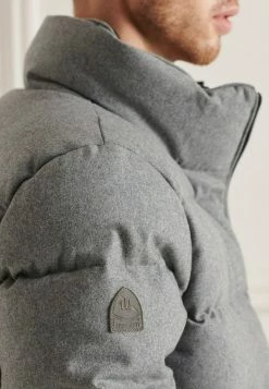 Superdry STUDIOS ALPINE - Down Jacket - Grey 9 Superdry STUDIOS ALPINE - Down Jacket - Grey -Superdry Shop a092e5cfca2b498096f5d46c9ba83ead
