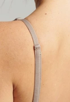 Superdry SPORT FLEX OPEN BACK CROP - Bustier - Warm Grey 6 Superdry SPORT FLEX OPEN BACK CROP - Bustier - Warm Grey -Superdry Shop a28016d3db12400baf0a3630e9cb8cdc